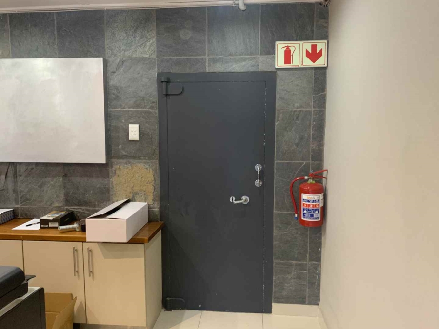 To Let commercial Property for Rent in Maitland Western Cape